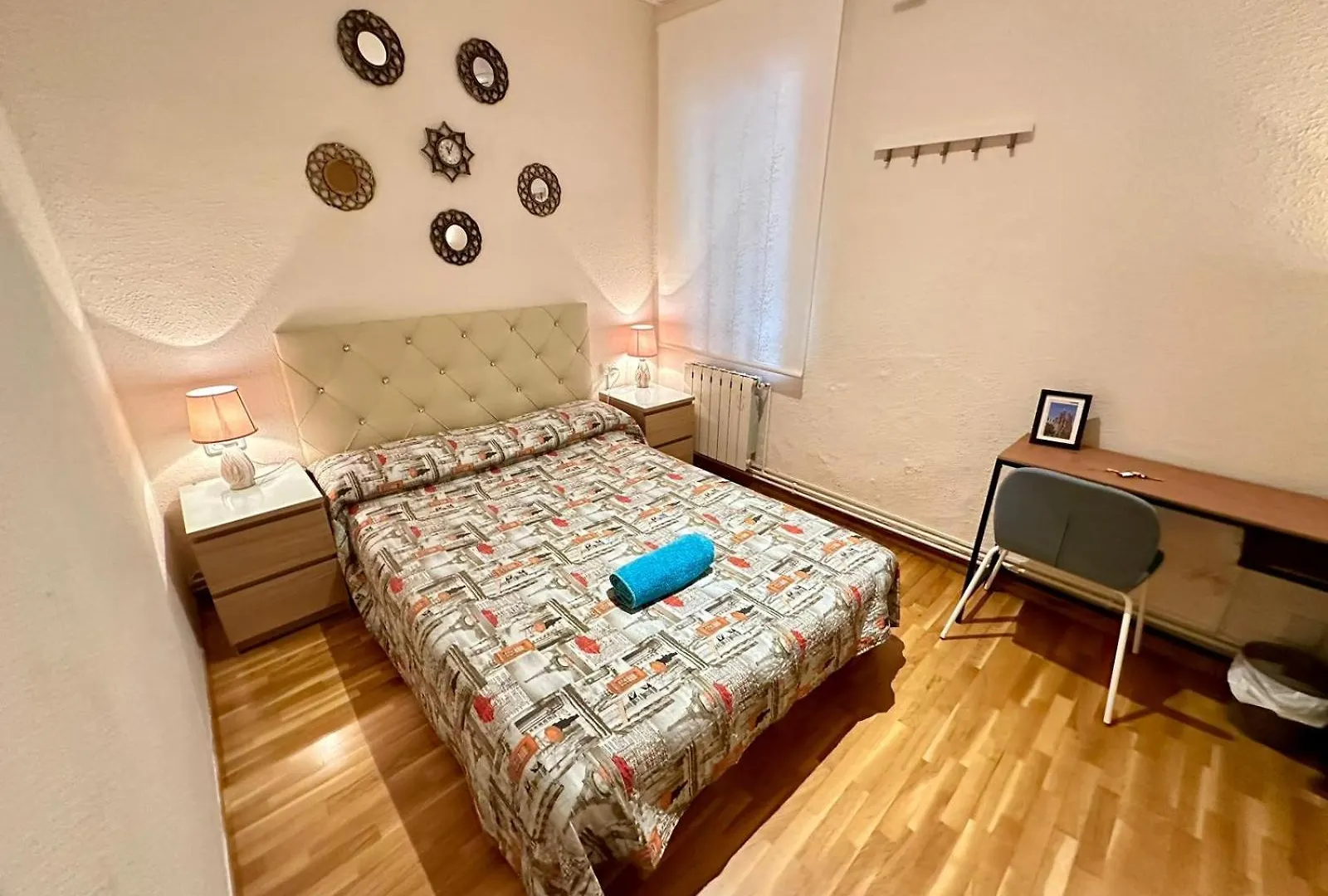 Rooms Argo Barcelona Bed & Breakfast