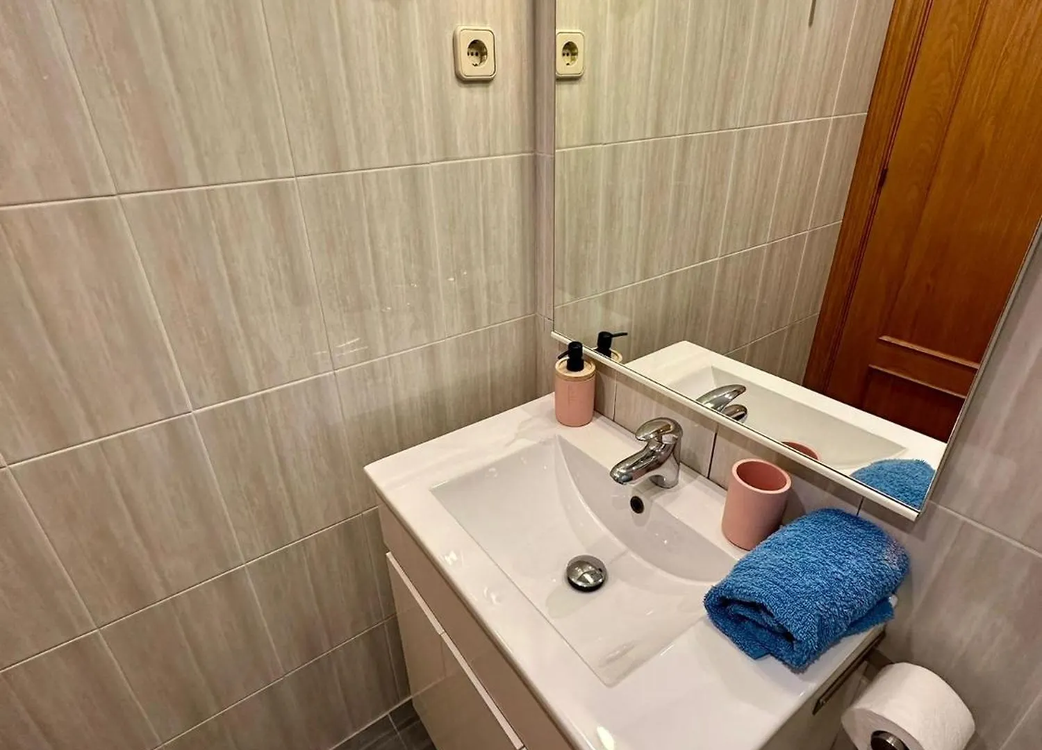 Rooms Argo Barcelona 0*,